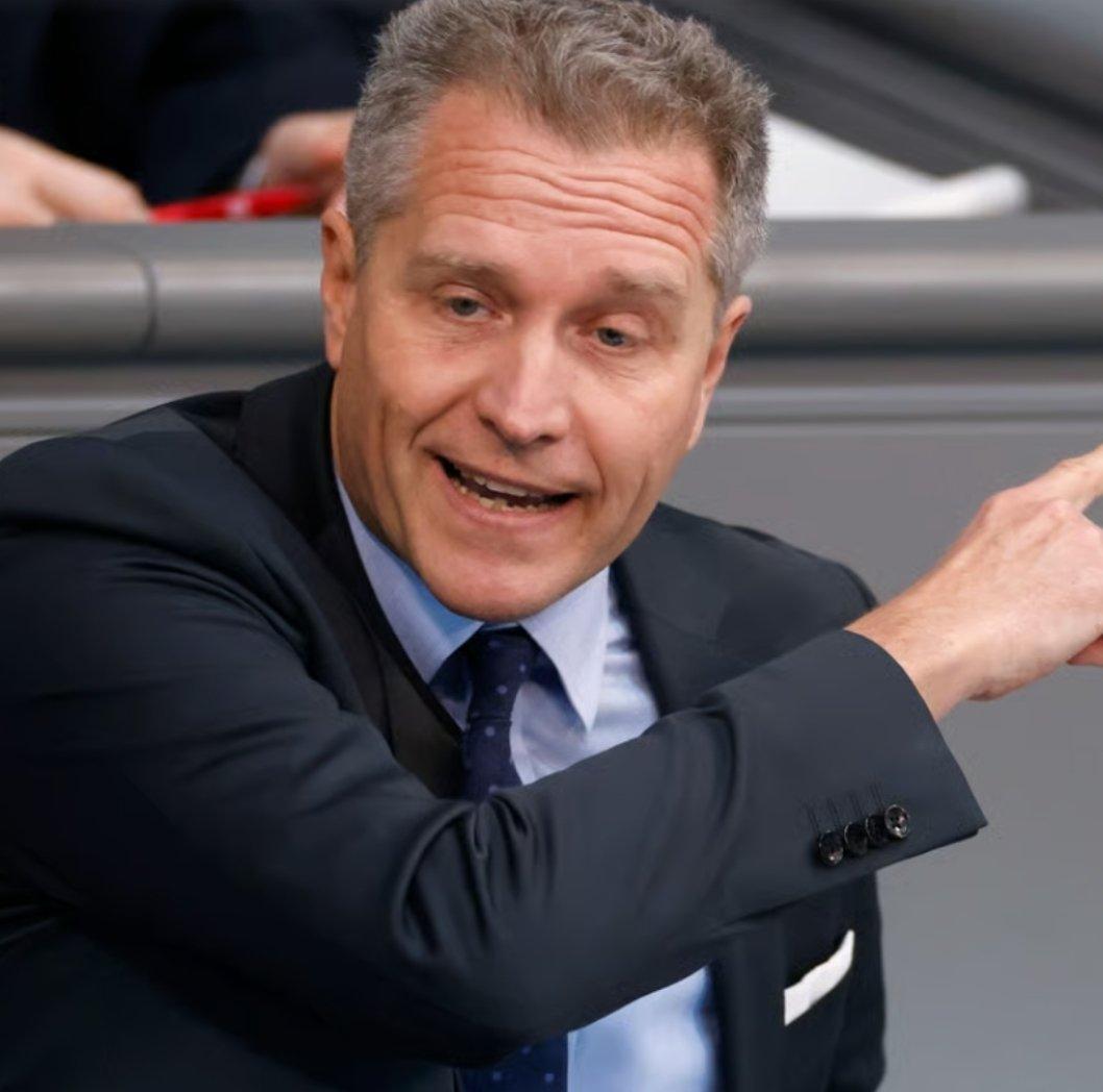 🇩🇪🇪🇺德国议员彼得·比斯特龙彻底摧毁了乌尔苏拉·冯德莱恩及其好战政策。
