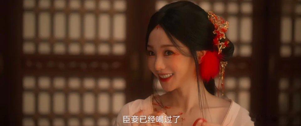 《成何体统》14集预告：一场荒唐的花瓣舞，藏着必死的算计密道之内，庾晚音屏息凝望