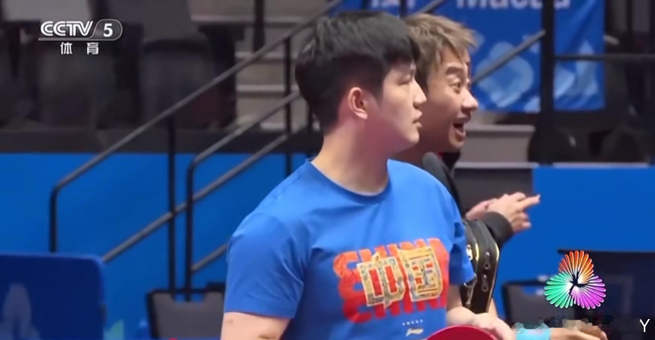 咖妃你还是那么黏糊[doge] ​​​