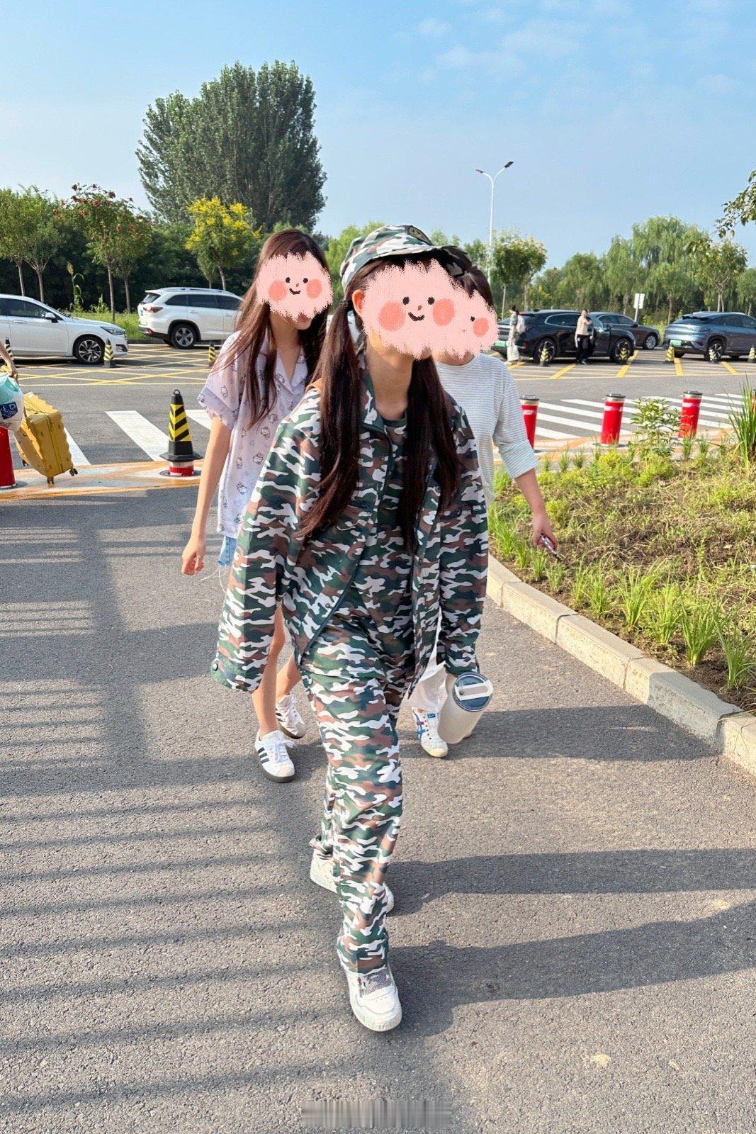 二狗的假期正式结束了[微笑]随手拍养娃日记  ​​​