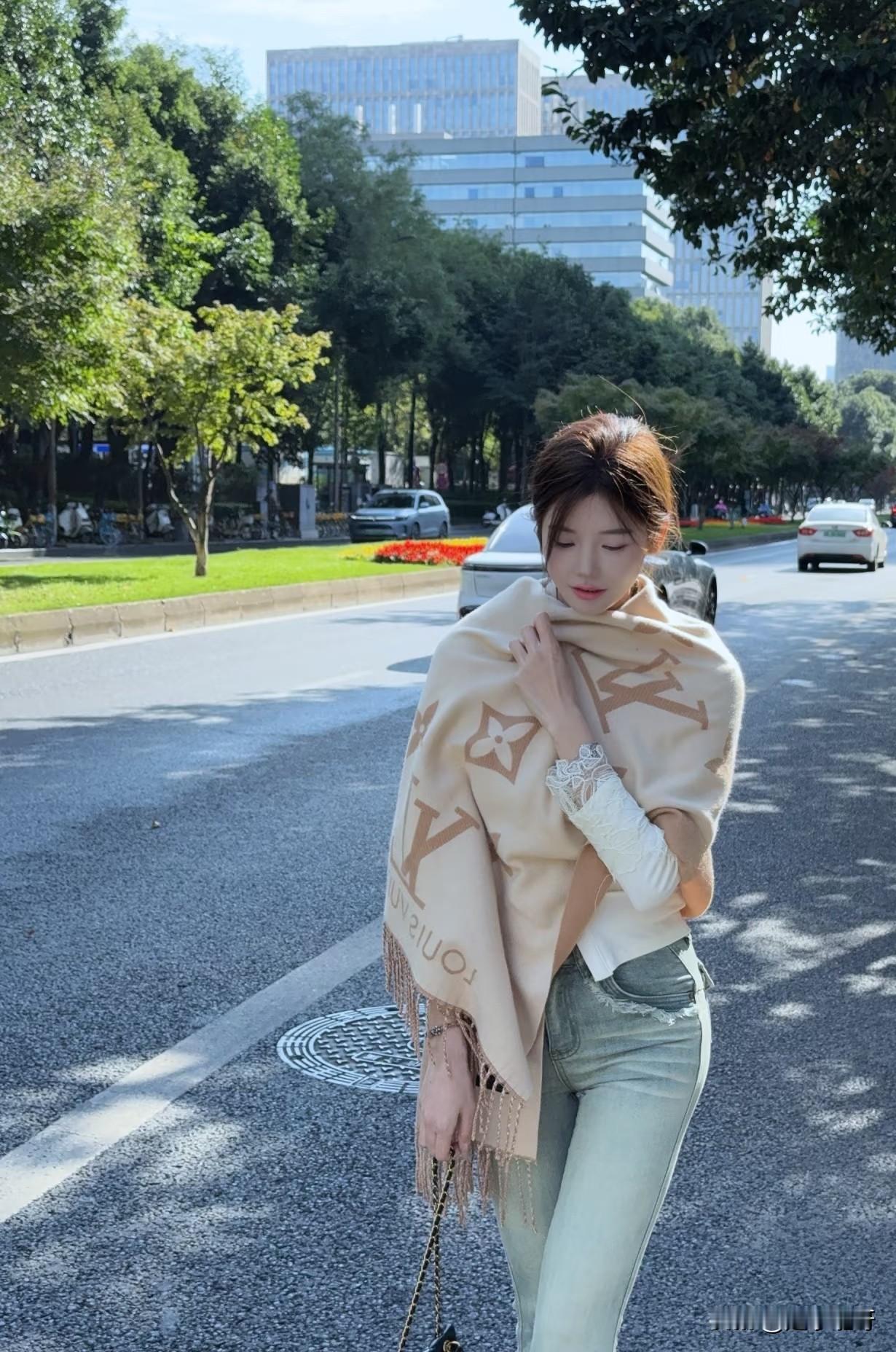 南方的艳阳天，一条披肩足够