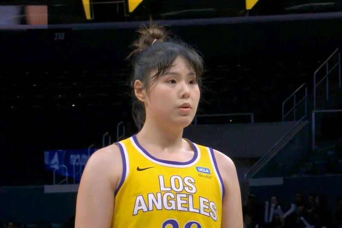 #@李月汝不回Wcba #李月汝# 嘿，各位篮球迷们！今天要跟大家聊聊中国女篮的