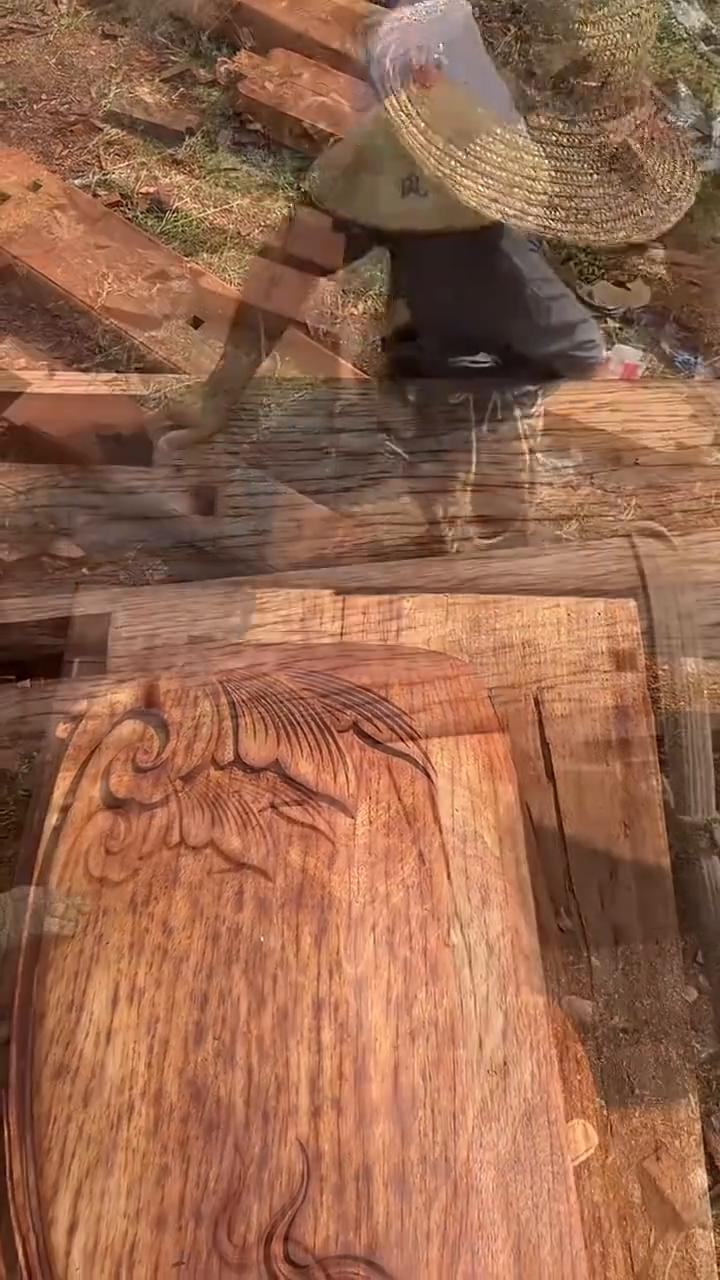 非得吸收那个味道，温柔的曲。江南，分开两边，都为梦中的苦，别年复一年。