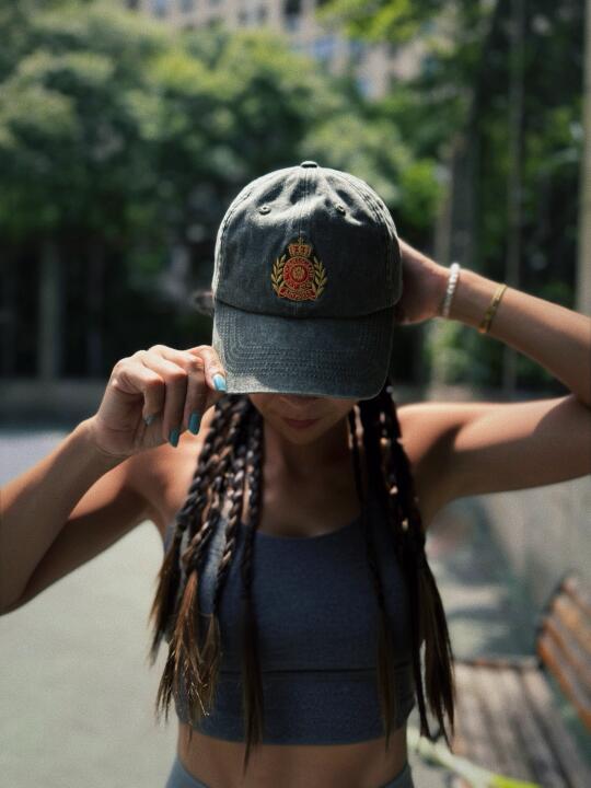 🎾Hidden Charm | 被帽檐切割的夏日光线💫