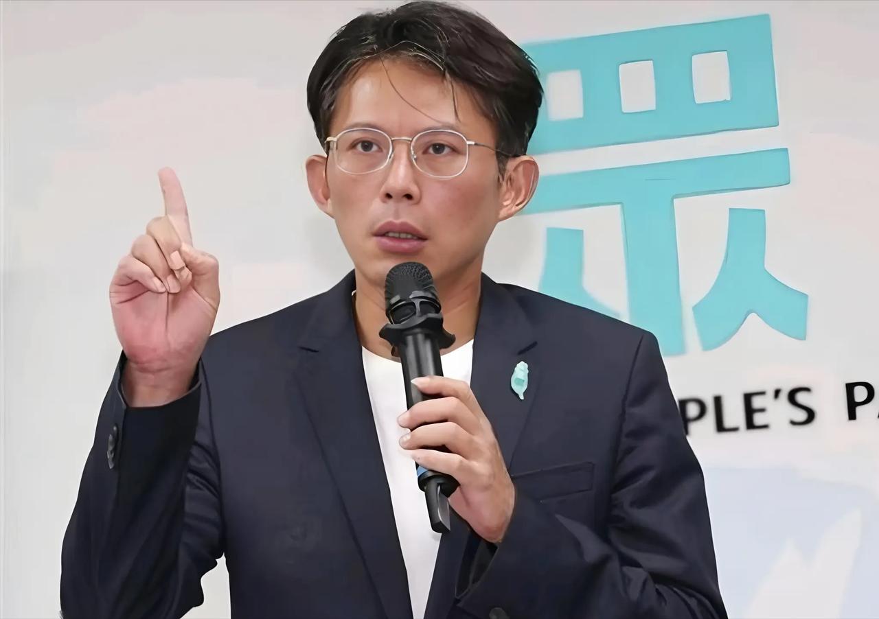 清算开始了！柯文哲向民进党这一跪，直接把黄国昌逼上了绝路！当初为了反绿才投奔白营