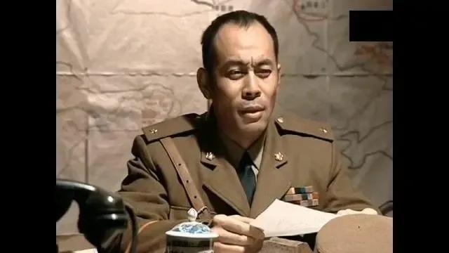 楚团长最终还是弃暗投明了，国军的美式小翻领军装，加少将军衔，毕竟还是不如我解放军