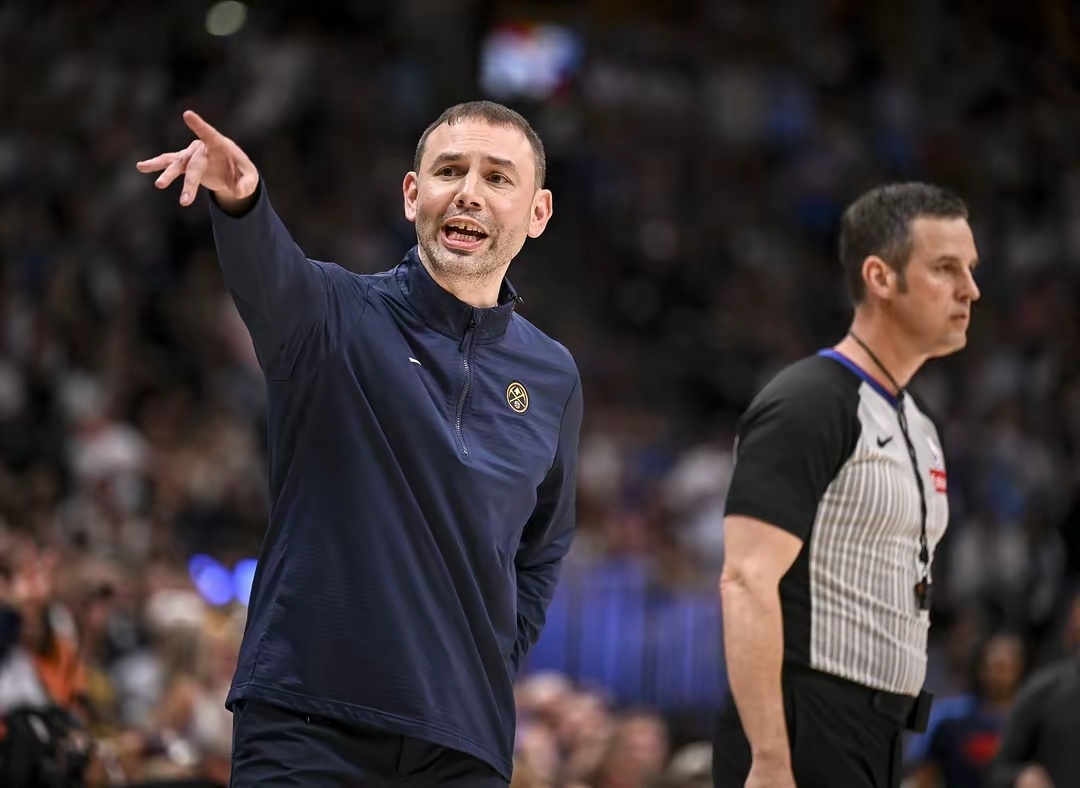 掘金主帅：双方对抗极强但火箭半节就1犯 约基奇却领2次体毛哨NBA火箭vs掘金 