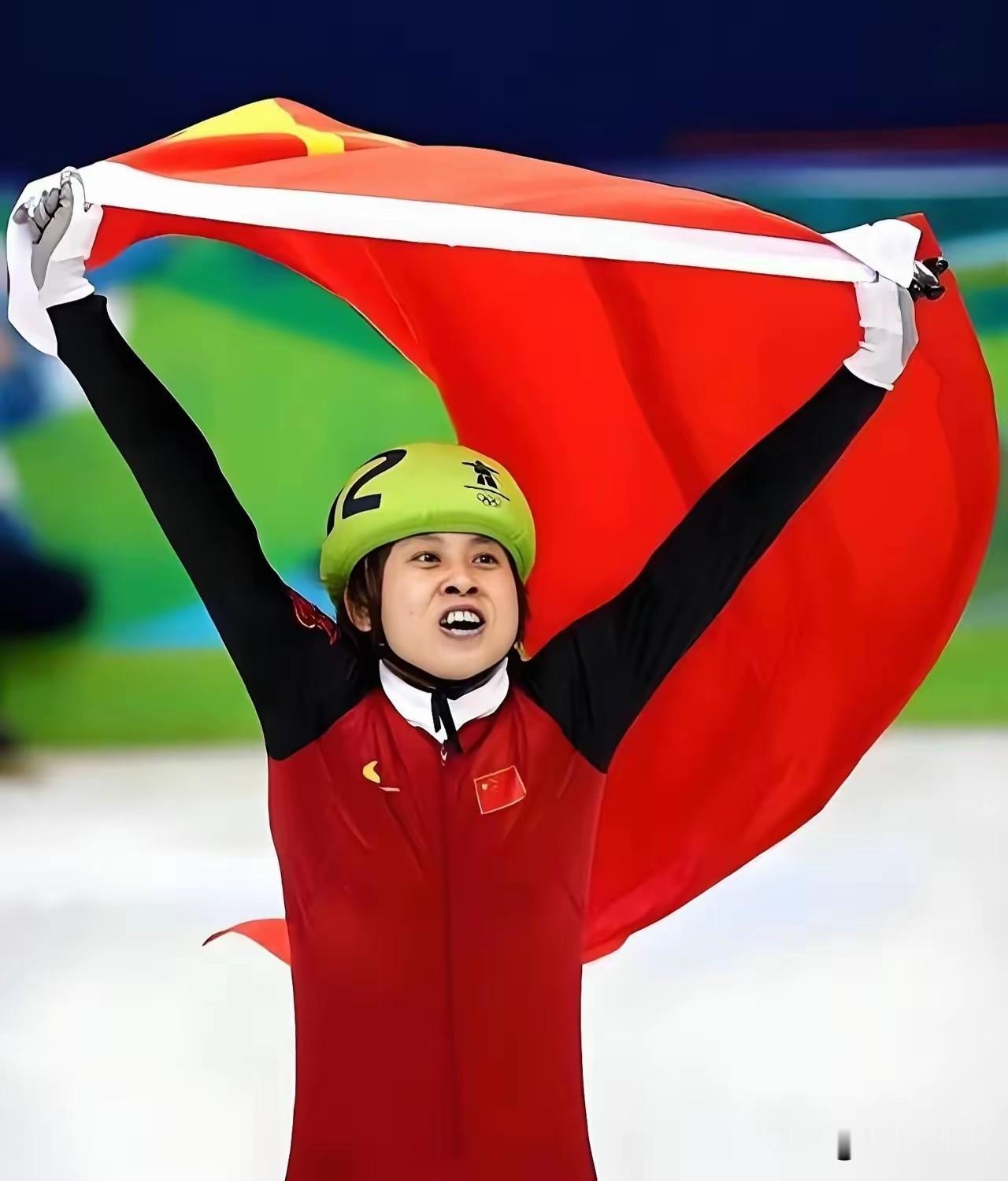 短道速滑终于迎来新主帅，
武大靖正式接过重担！
可刷遍全网，没有几个人只盯着恭喜