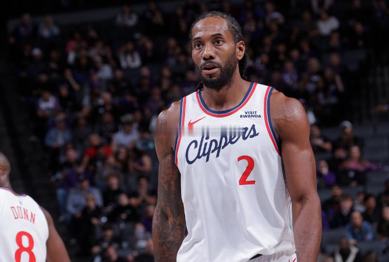 NBA常规赛继续进行，快船客场95-102输给火箭。输掉这场比赛之后，快船的战绩