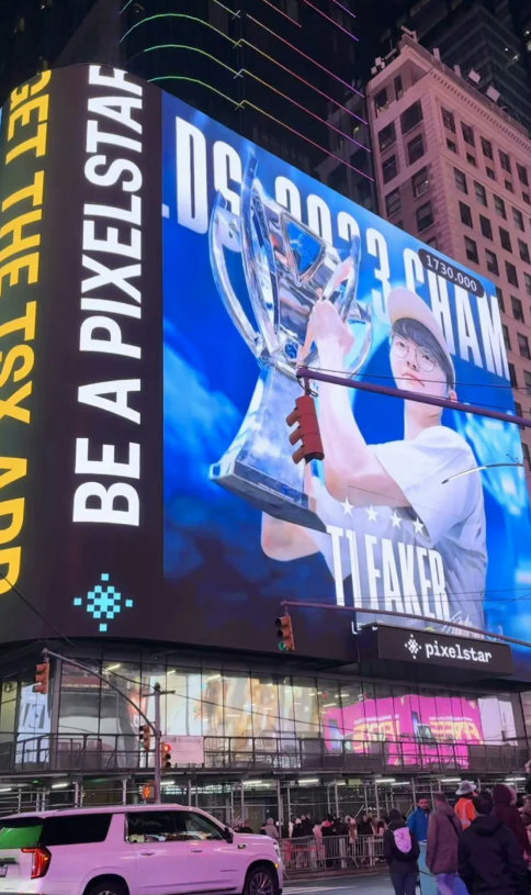 Faker登上纽约时代广场大屏​​​他值得！#英雄联盟##faker##LCK#