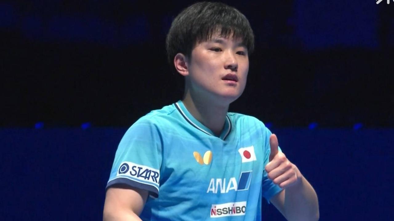 乒乓世界杯男单八强诞生两席！
日本两连胜，松岛辉空4-1逆转，张本智和4-3涉险