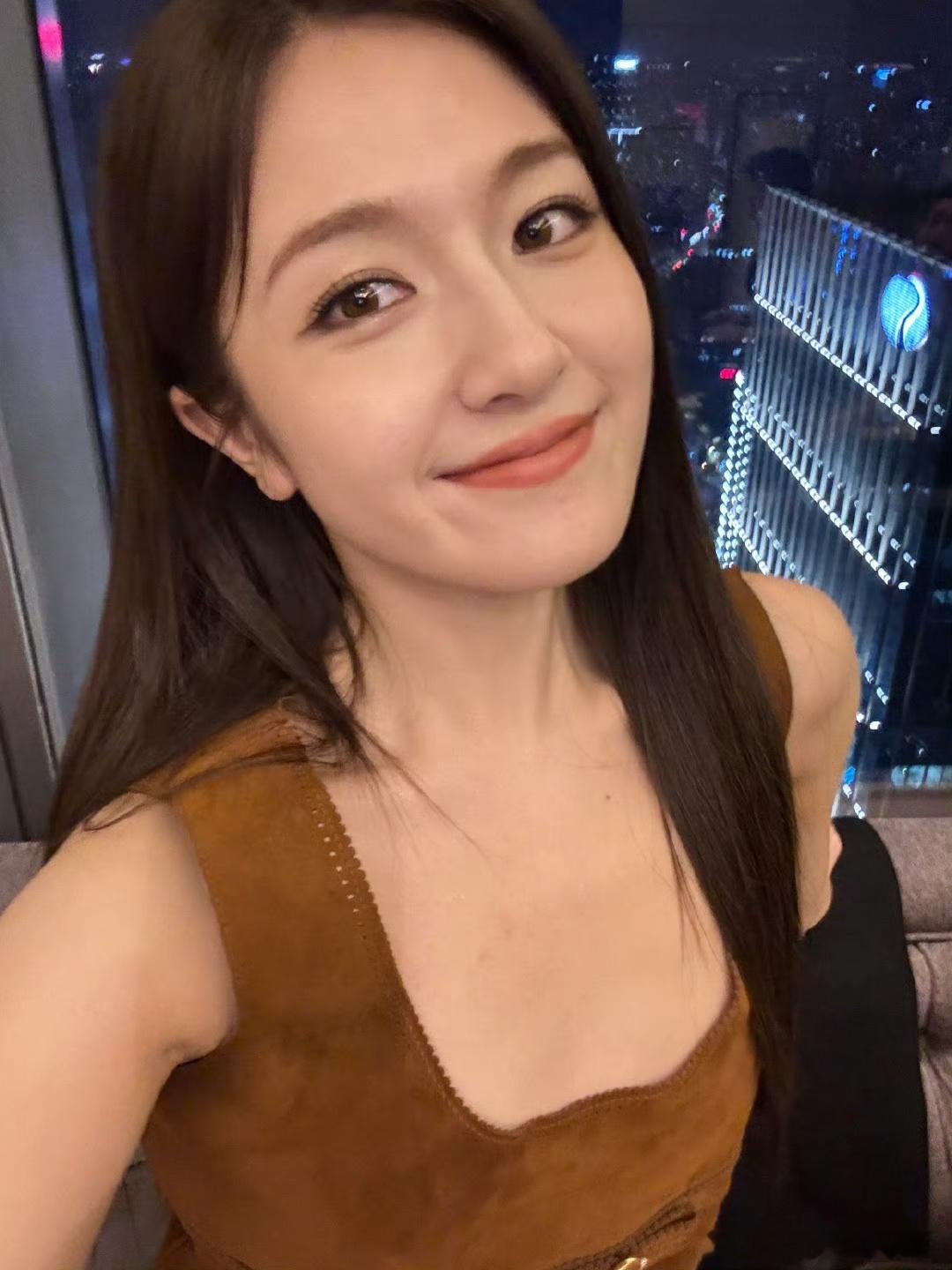 李兰迪[超话]李兰迪日常九宫格plog ​​​李兰迪日常九宫格live图李兰迪日