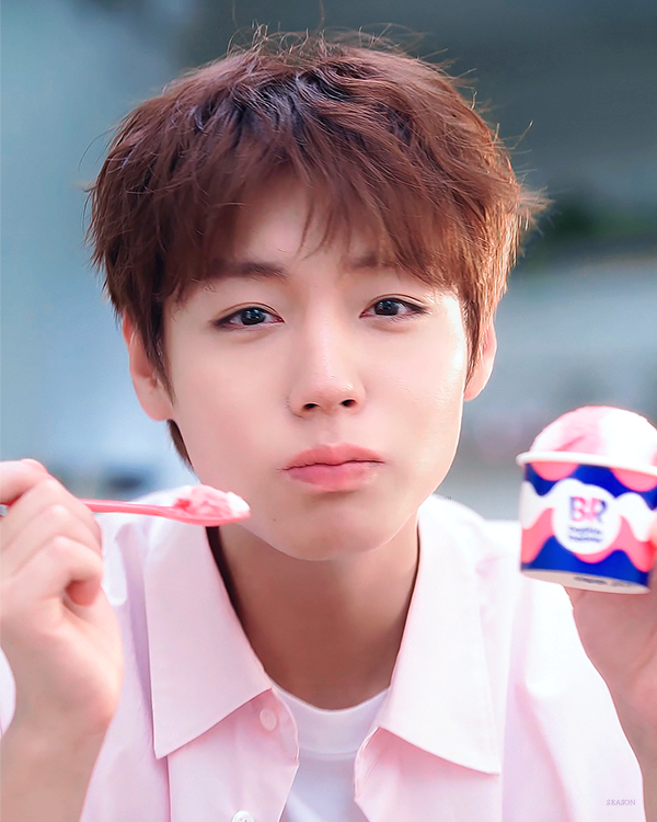朴志训 ✨ 朴志训最佳代言人 260731 Baskin Robbins冰淇淋代