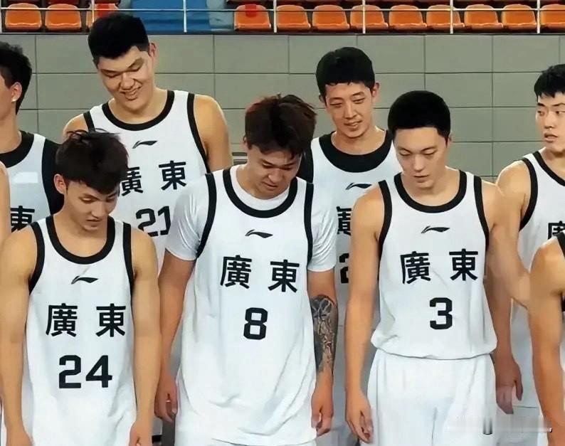 刘传兴加盟广东男篮全运会篮球队！
真没想到，广东男篮打个全运会篮球，竟然瞄上了山