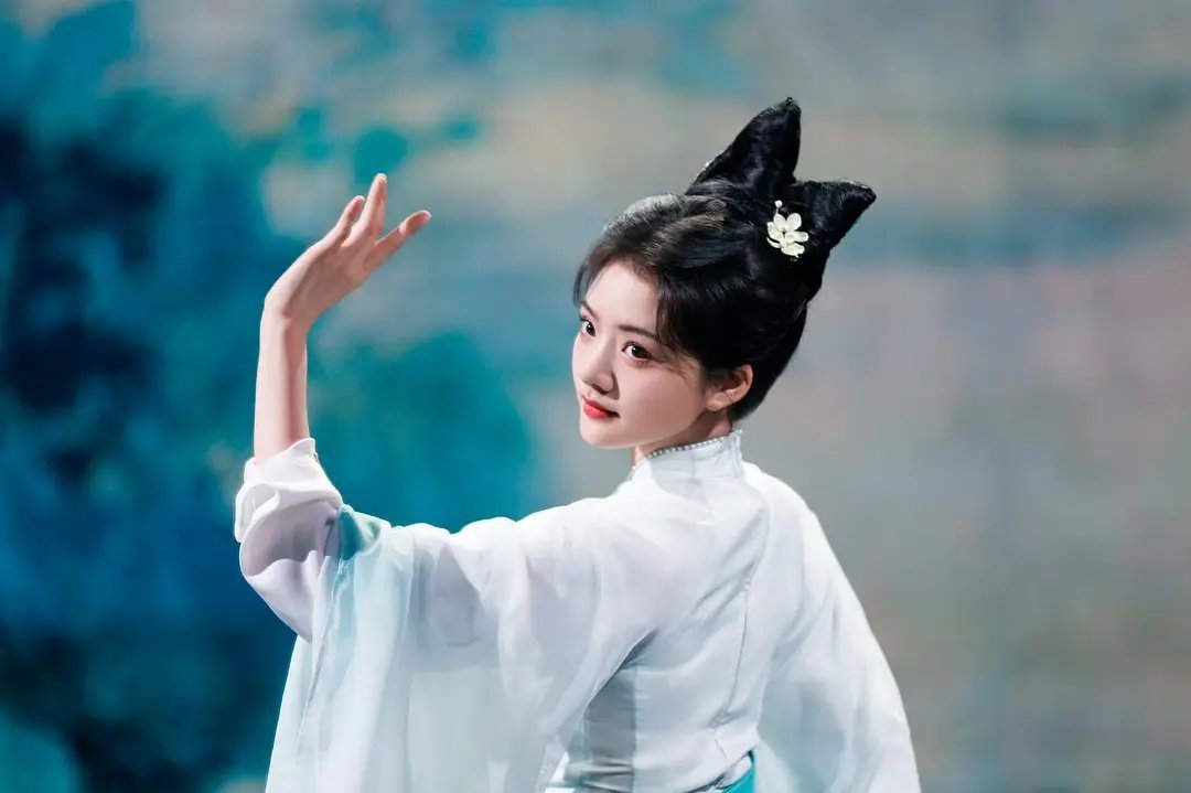 任敏有时候好看到离谱，但有时候是真的看不下去 ​​​