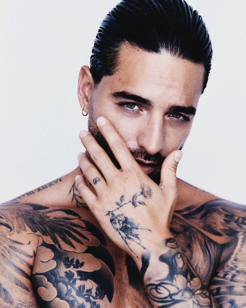 拉丁型男 Maluma 昨日Met Glala的造型图。📸 metgala