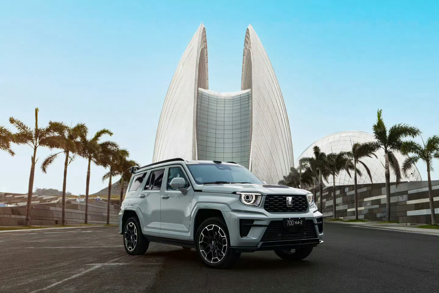 全新坦克700正式预售，Hi4Z版本预售43.8～47.8万元，Hi4T巅峰版预