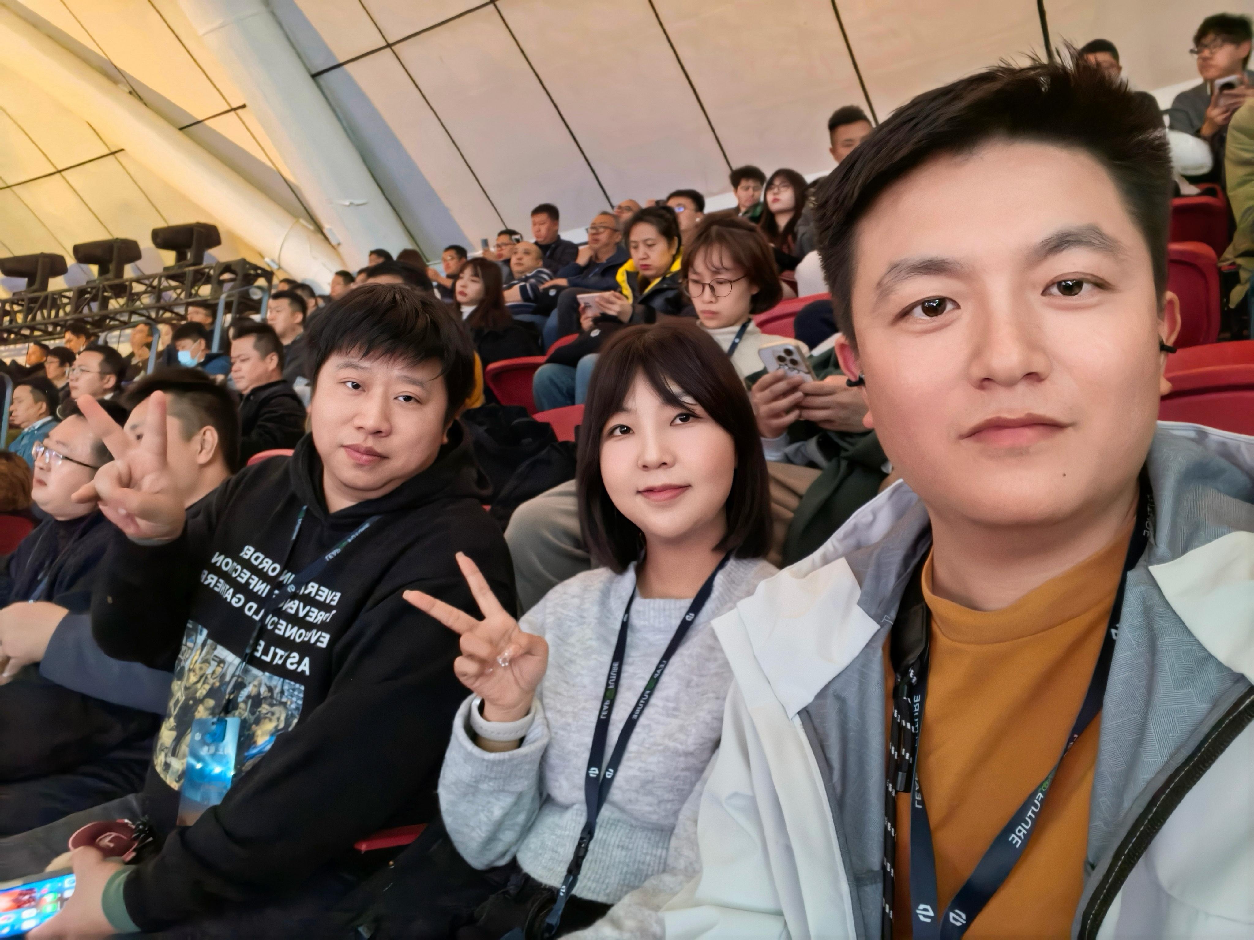 闪现杭州了，打卡零跑10周年发布会，你们猜猜今天会带来哪些惊喜呢？ 