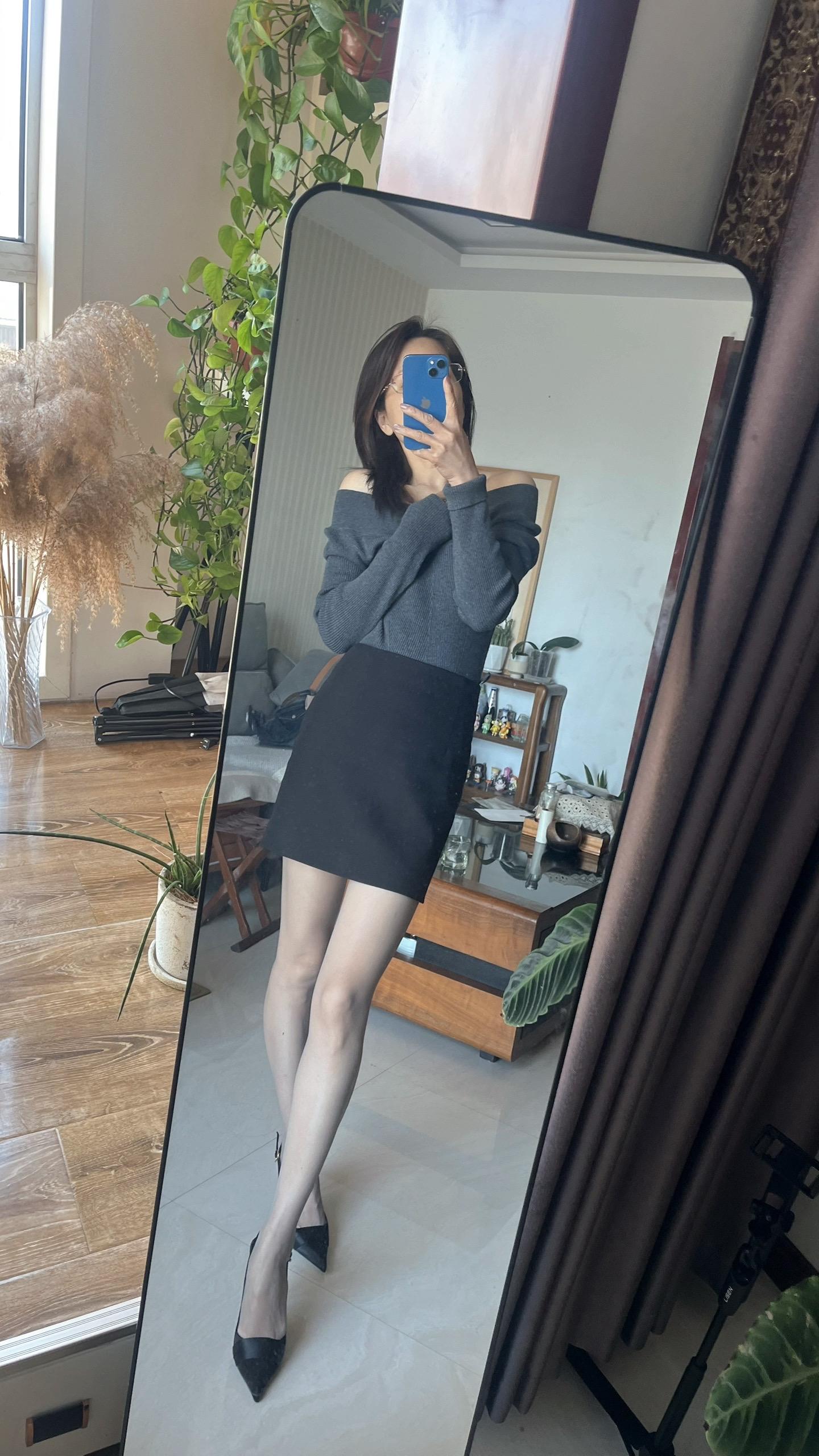 身材 穿搭大长腿 御姐 对镜拍