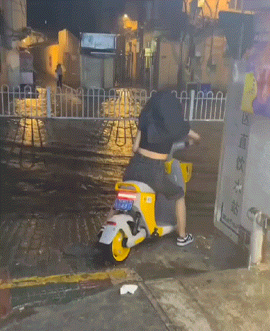 明知前有坑，偏向坑上怼！