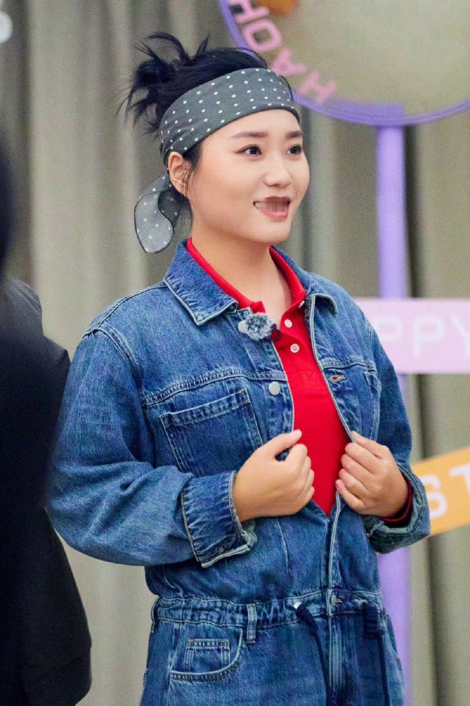 #李雪琴cos主打一个实用##好好好推理社的聚会开播#李雪琴有自己的想法，cos