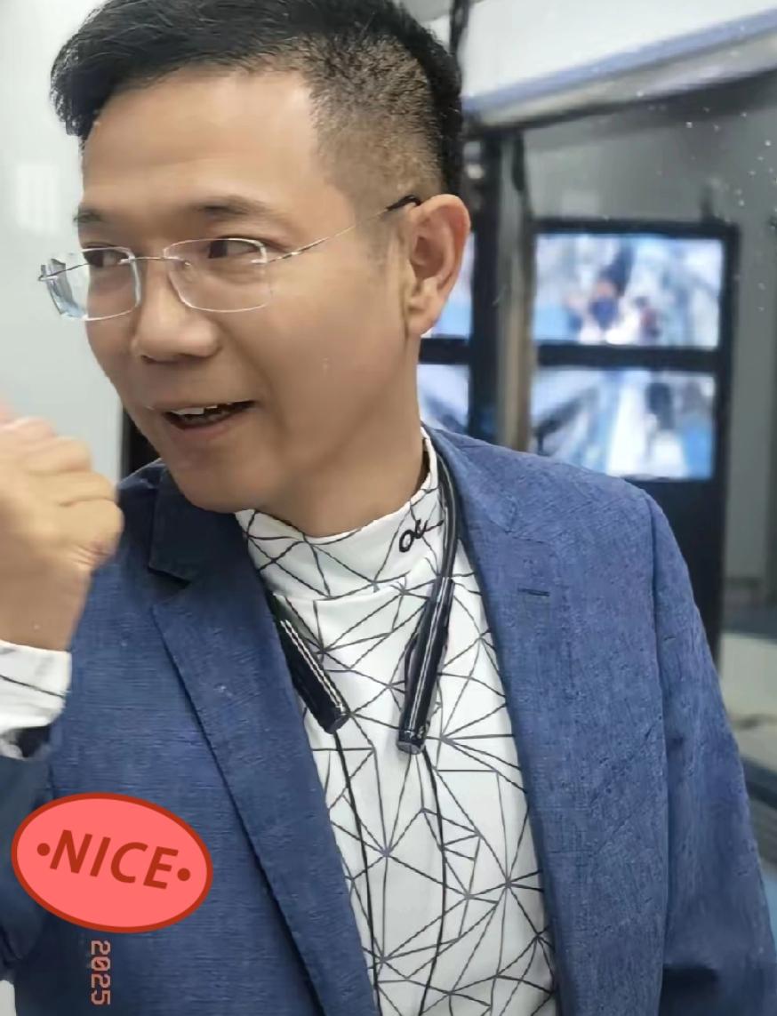 山西这案子的庭审，

李圣律师一句“凶器去哪了”，

真是问到了所有人的心坎里！