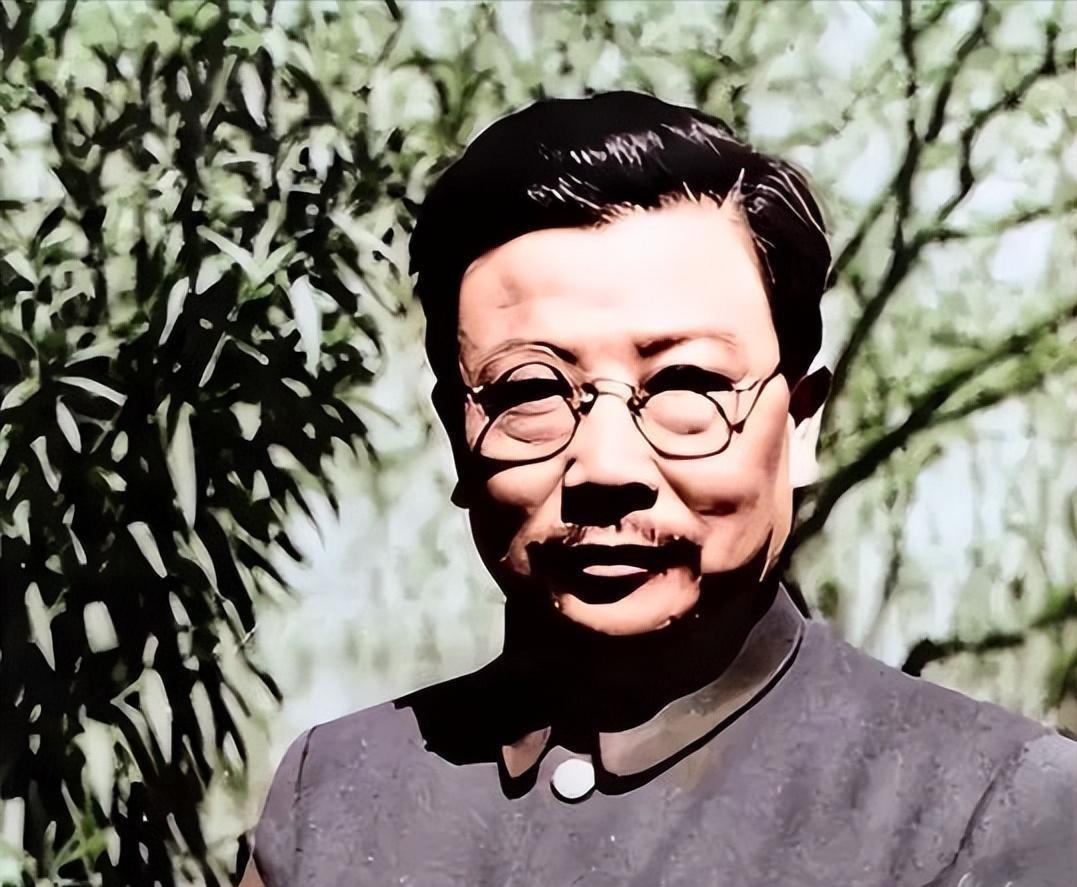 李克农：真实谍战，远比电视剧惊心动魄
 
纵观近代隐蔽战线，李克农绝对是最传奇的