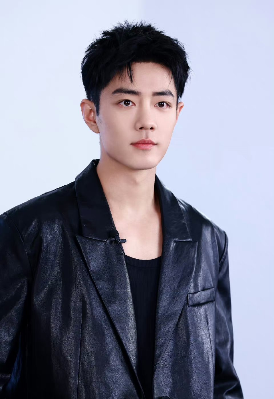 突然发现肖战好像没有什么女性cp ​​​