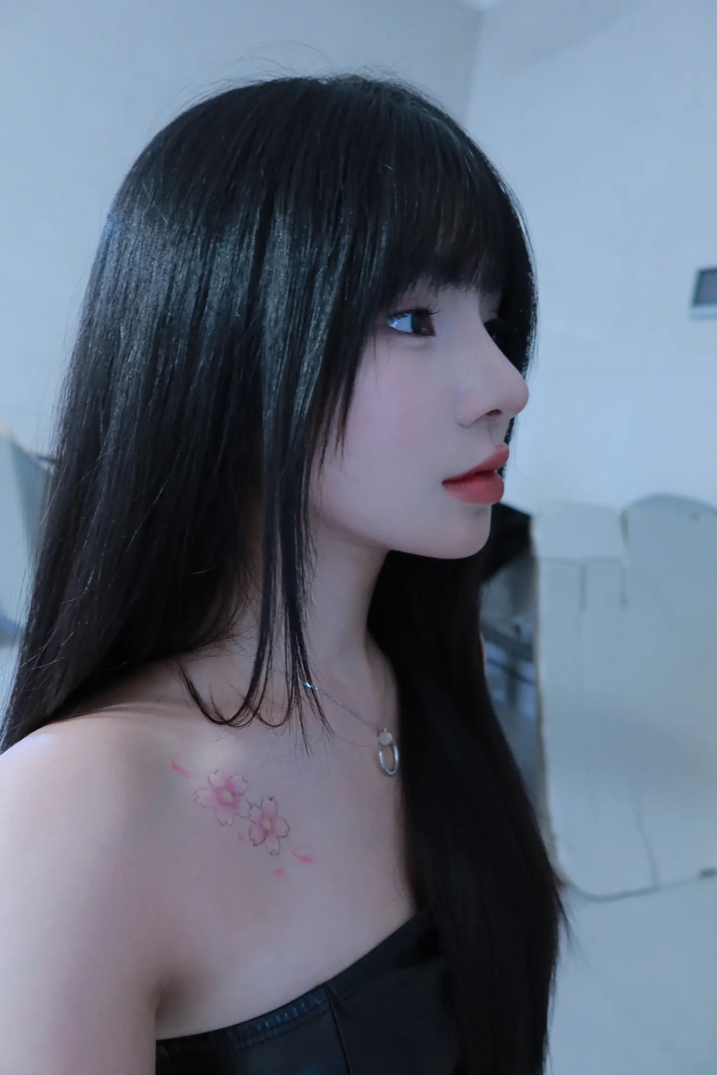 拧巴的人一边享受着孤独 一边渴望着偏爱