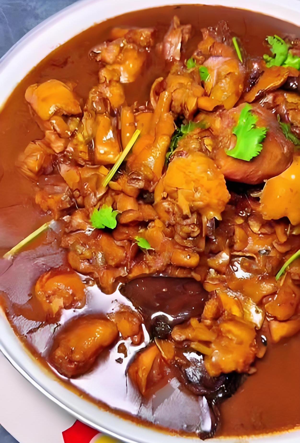 在烹饪鸡肉这一块，感觉山东人民胜过了全国其他省份的所有人。

山东的德州扒鸡，新