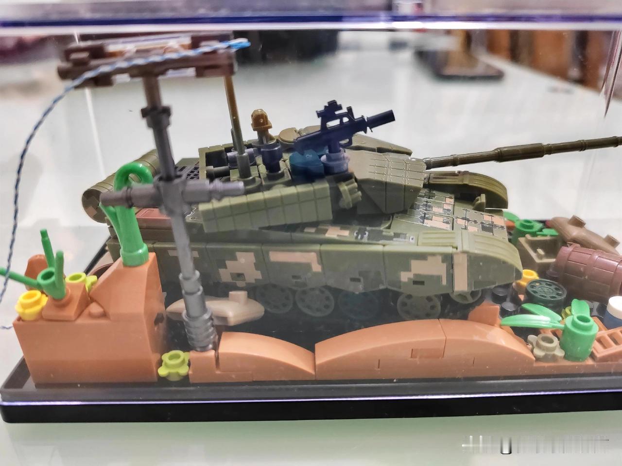 现在谁还买乐高积木？国产积木白菜价，质量也不错。今去大悦城给儿子一次性买了三盒坦