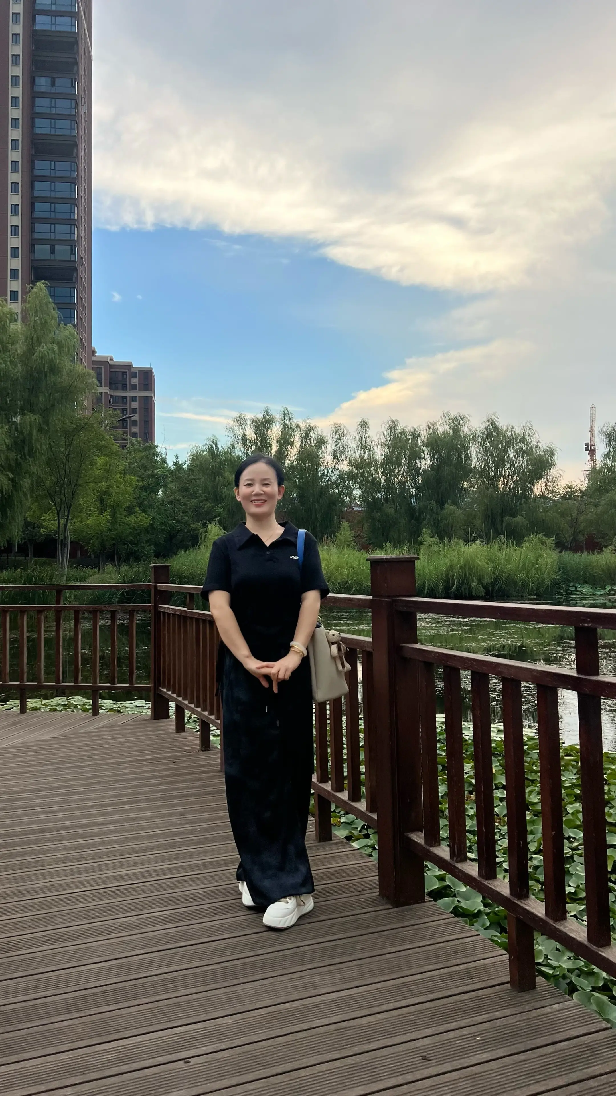 你对我好。我才对你好。这叫交易，你对我好，我对你好，这叫双向奔赴，无论...