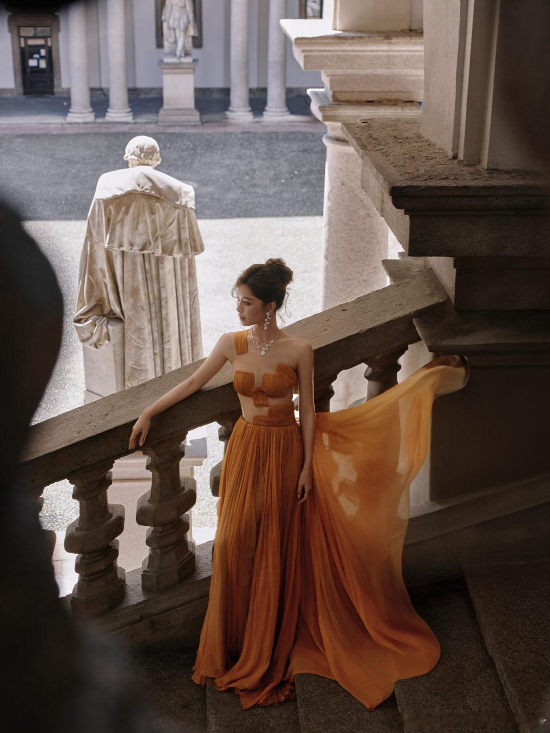 #被文咏珊芒果冰沙妆硬控10秒# 又被文咏珊的美貌所折服！芒果冰沙妆与她独特的魅