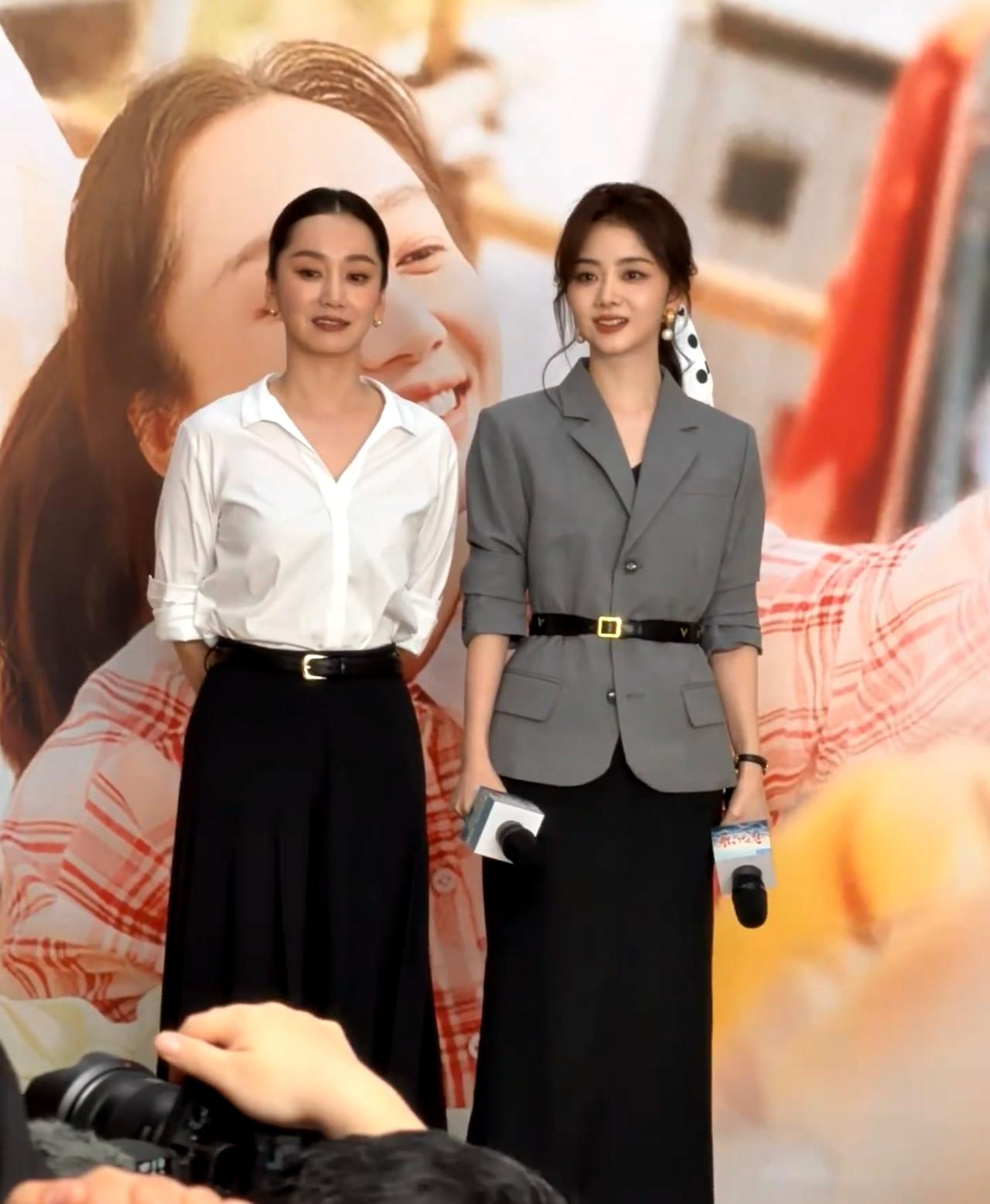 谭松韵真的好美！

这娃娃脸的抗老能力真是一绝，到现在也没看出她和演耿耿那会儿有