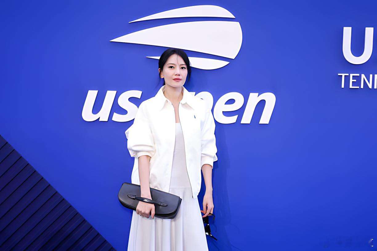 萨巴伦卡vs莱巴金娜​高圆圆现身美网现场高圆圆也出现在美网女单决赛现场美网202