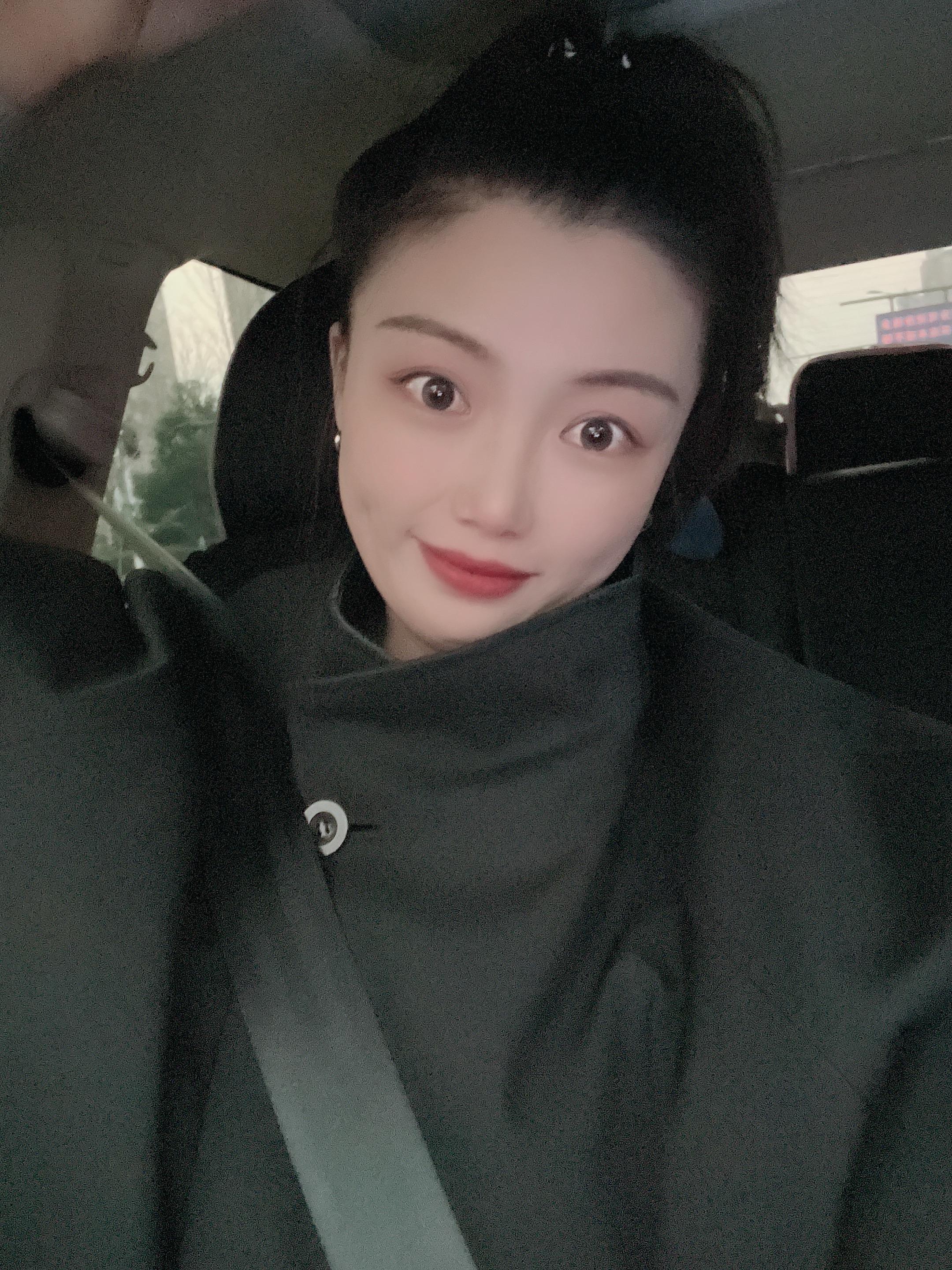 那就祝大家女神节快乐