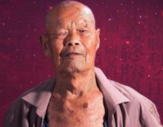 1956年，35岁农民咳嗽10年，竟拒绝就医，一天，他突然用力咳嗽，“哇”的一声