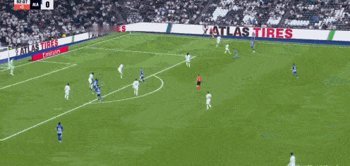 皇马2比1阿拉维斯西甲第33轮，皇家马德里坐镇主场伯纳乌球迎战阿拉维斯。最终皇马