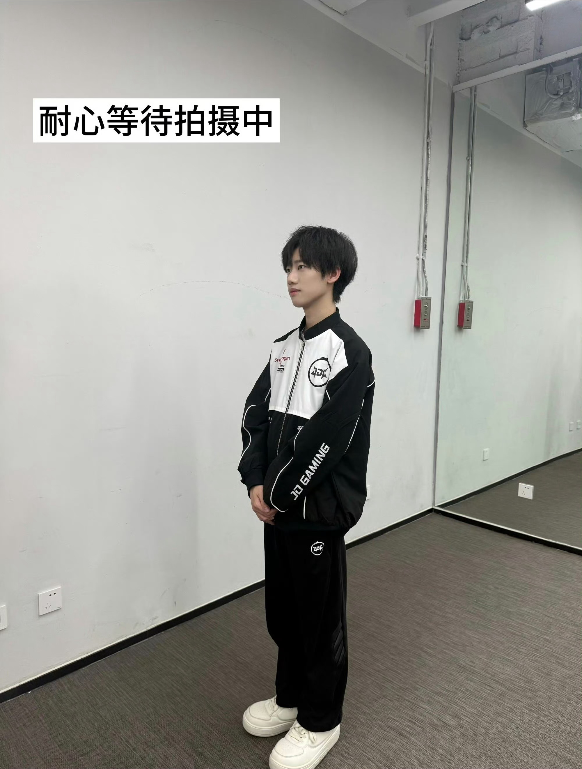 傻乐乐和他的增高鞋 