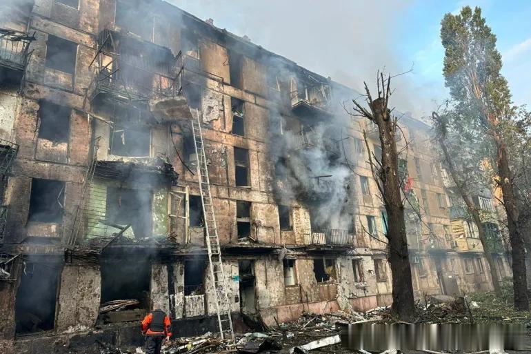 乌克兰总统泽连斯基出生地、中部城市克里维里赫遭遇俄军大规模导弹攻击
乌克兰总统泽