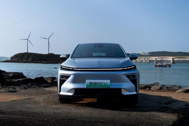 汽车资讯 智驾数码团 耶？吉利博越L的也出H3辅助驾驶了，纯燃油有辅助驾驶不错，