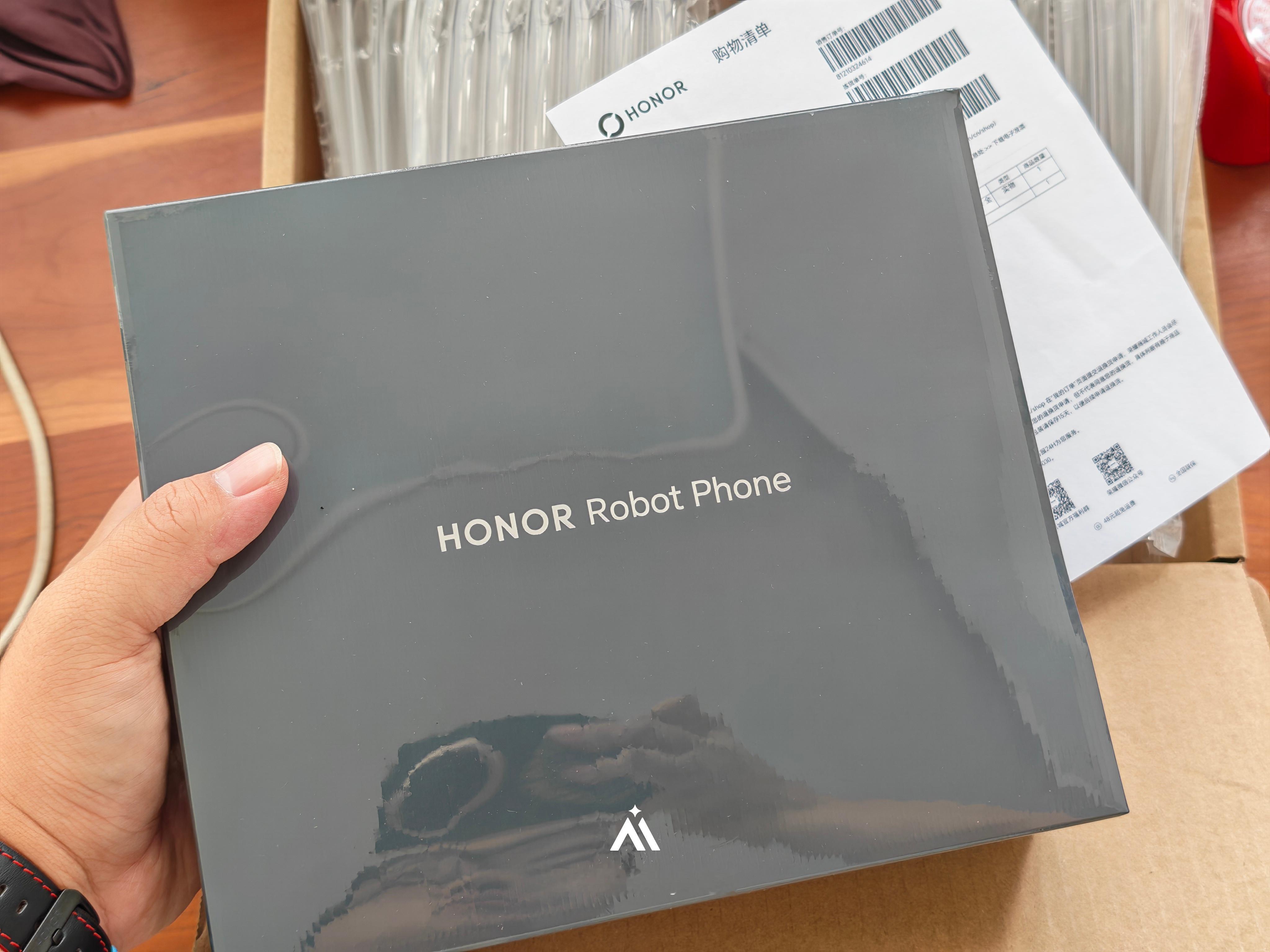 在荣耀商城抢到的荣耀 Robot Phone 到货了原来这种预售的手机都会提前进
