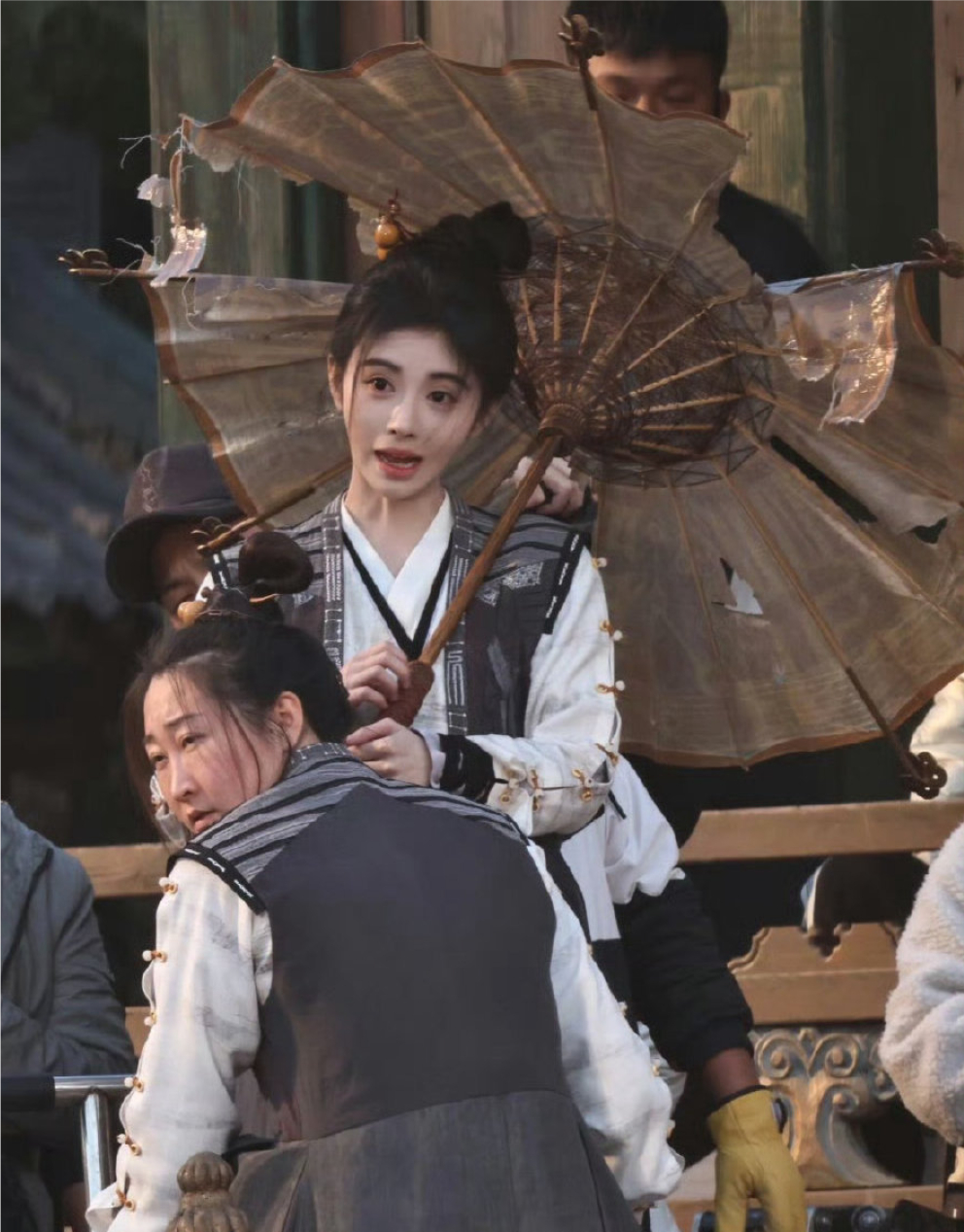 鞠婧祎 jjy鞠婧祎阿黛 “少女于枷锁之中歌唱 被神明眷顾 冲破被人们编织的枷锁