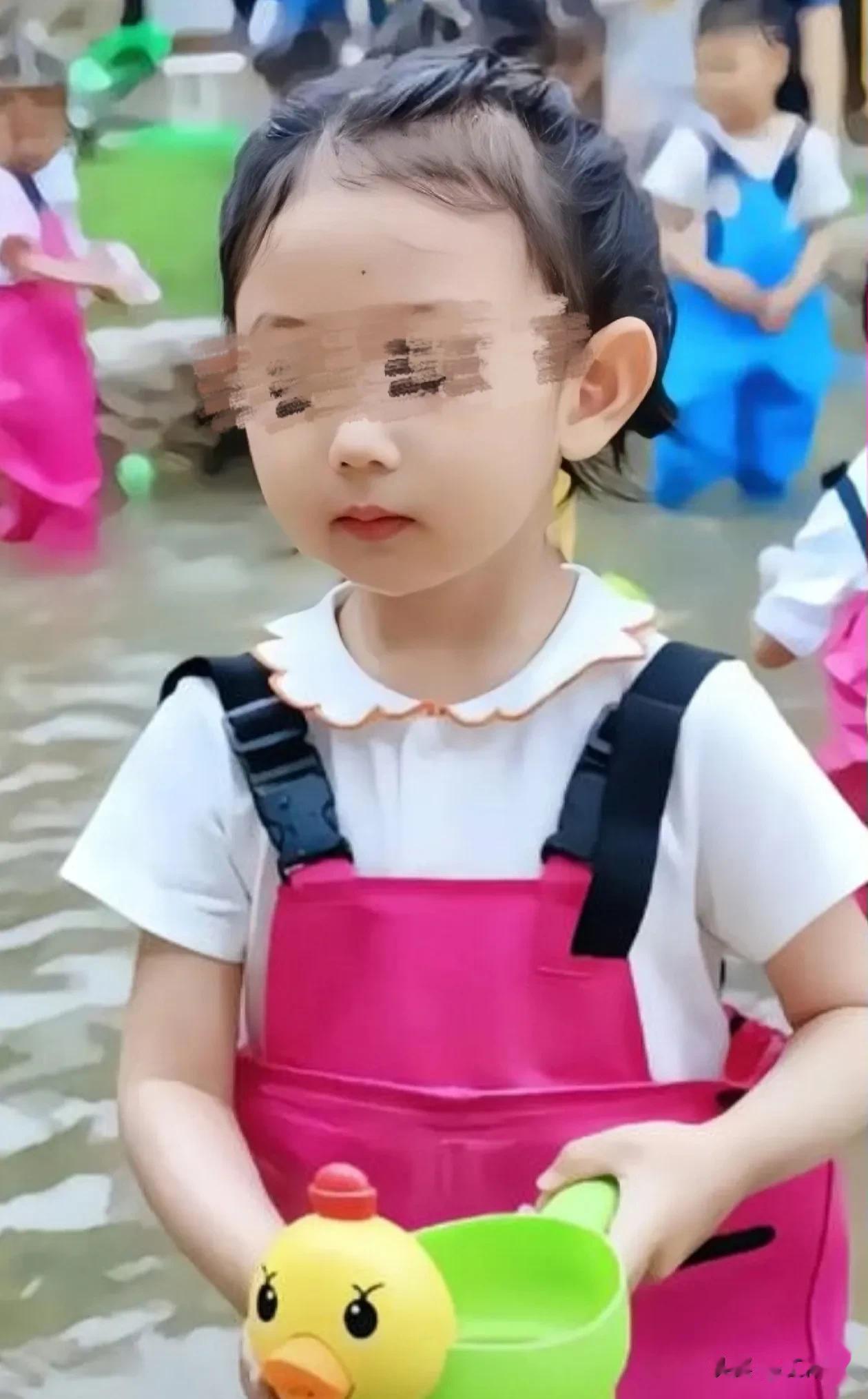 刚开始网上出现质疑黄元芯父母的声音，很多人是不相信的，直到我们看到这对夫妻开通了