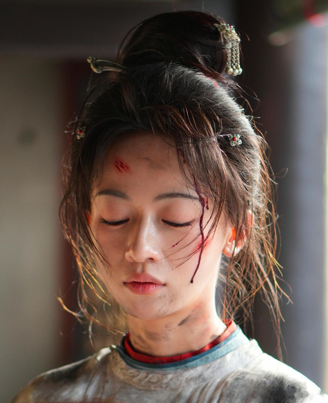 1. 即便杨紫斩获白玉兰视后奖项，更多是职业生涯一项重磅荣誉，很难再突破现阶段事