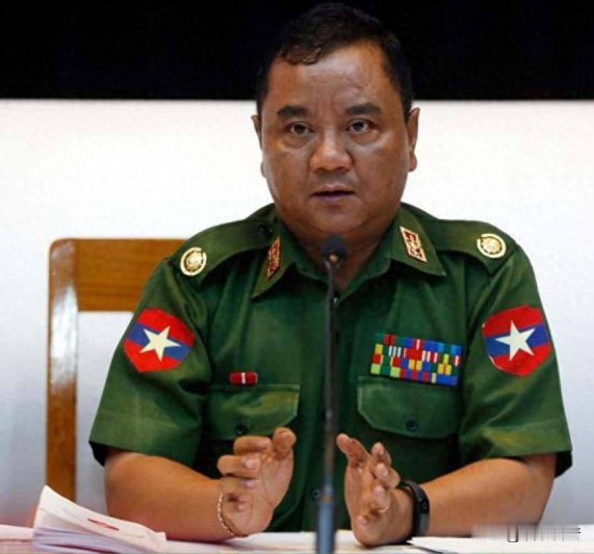 消失的缅军发言人：佐敏吞因土地、招标及许可证问题被调查
据DVB报道，缅军发言人