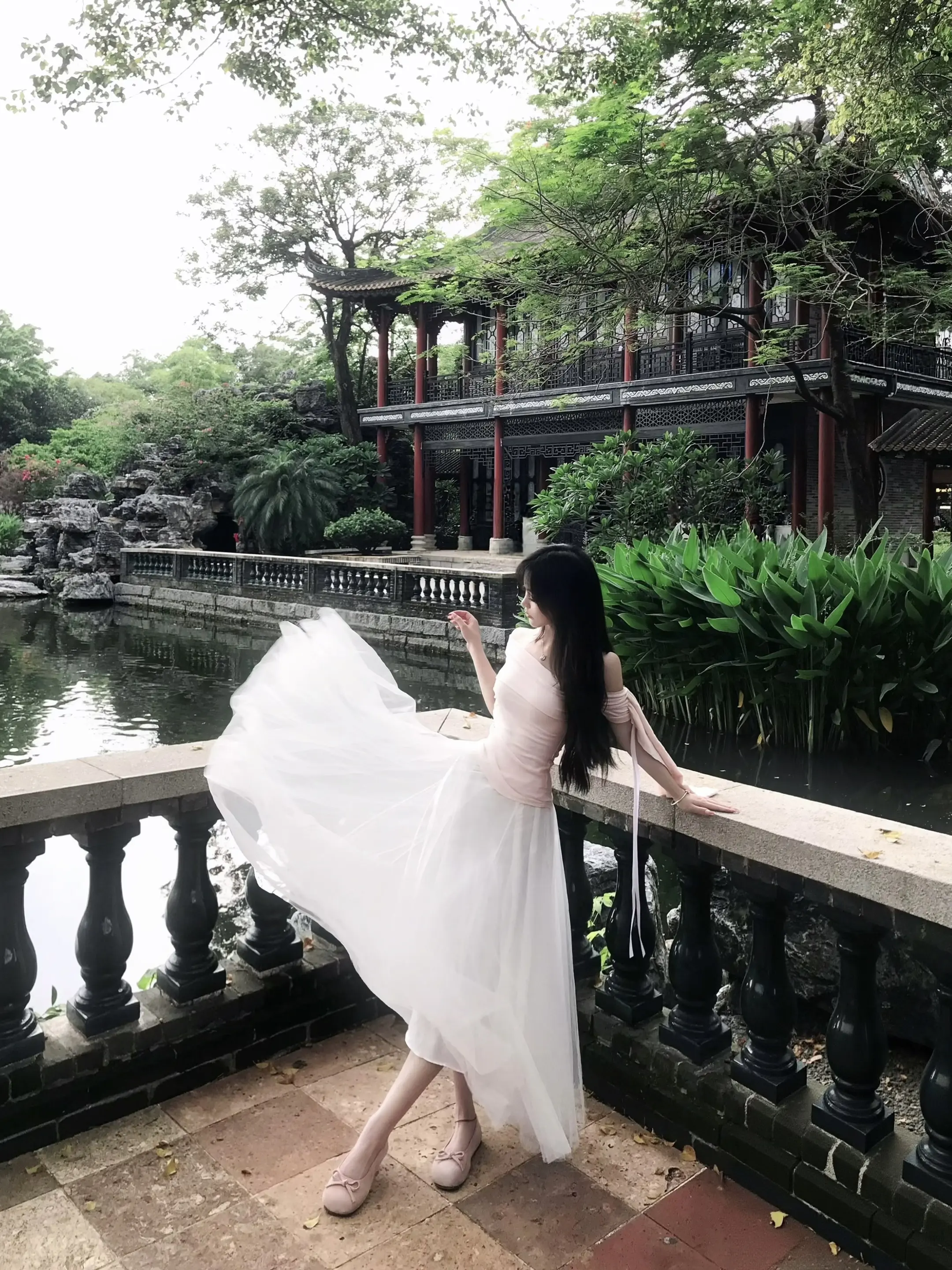 恨海情天 到底是恨多一点还是爱多一点