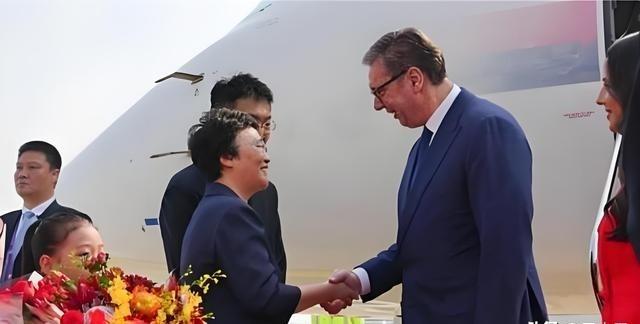 重磅访华开启 咱们的塞铁武契奇，日前正式到访北京。很多人都觉得各国领导人来华访问