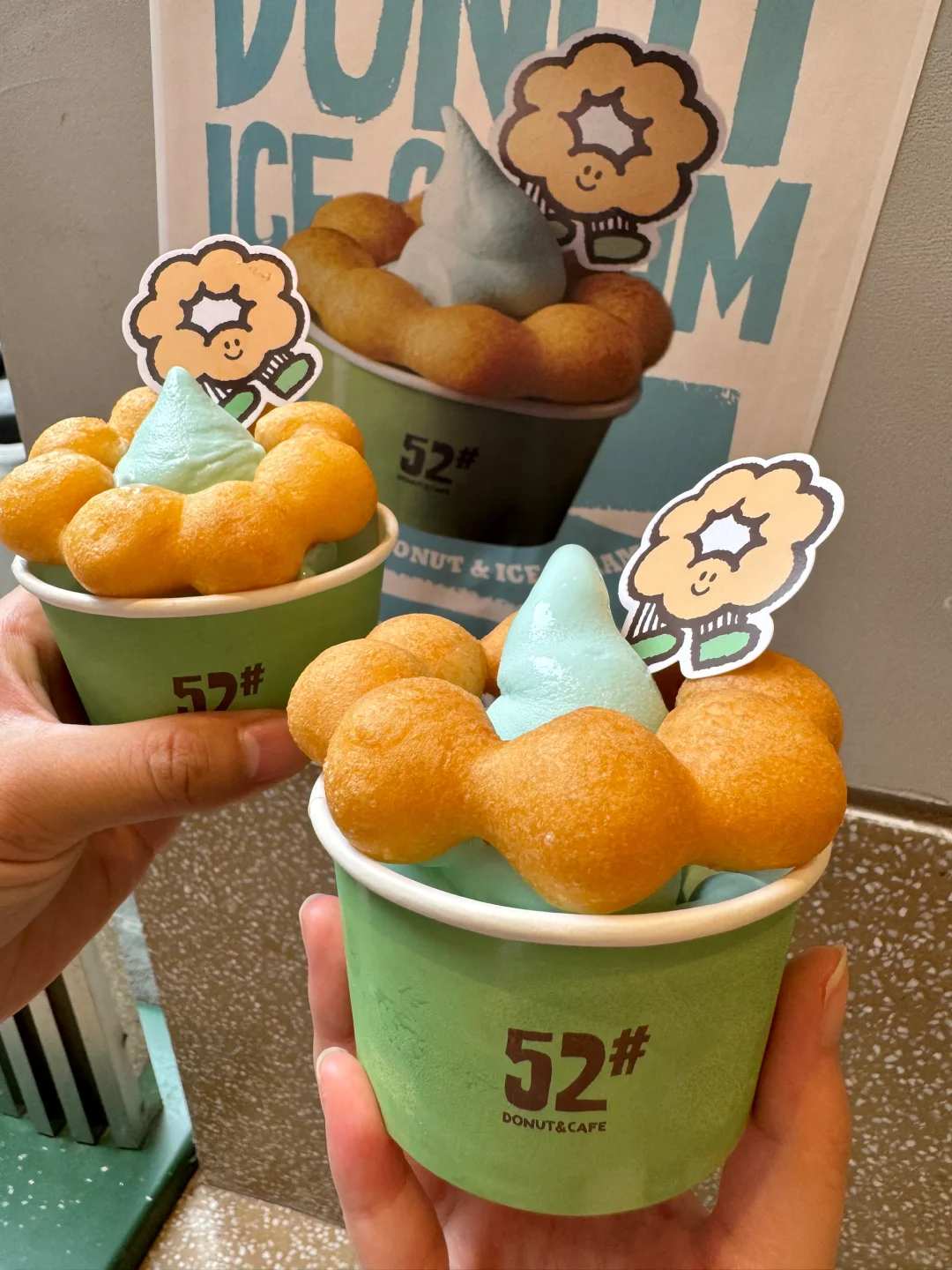 卧卧卧！南京也有了！emoji🍩甜甜圈  是南京