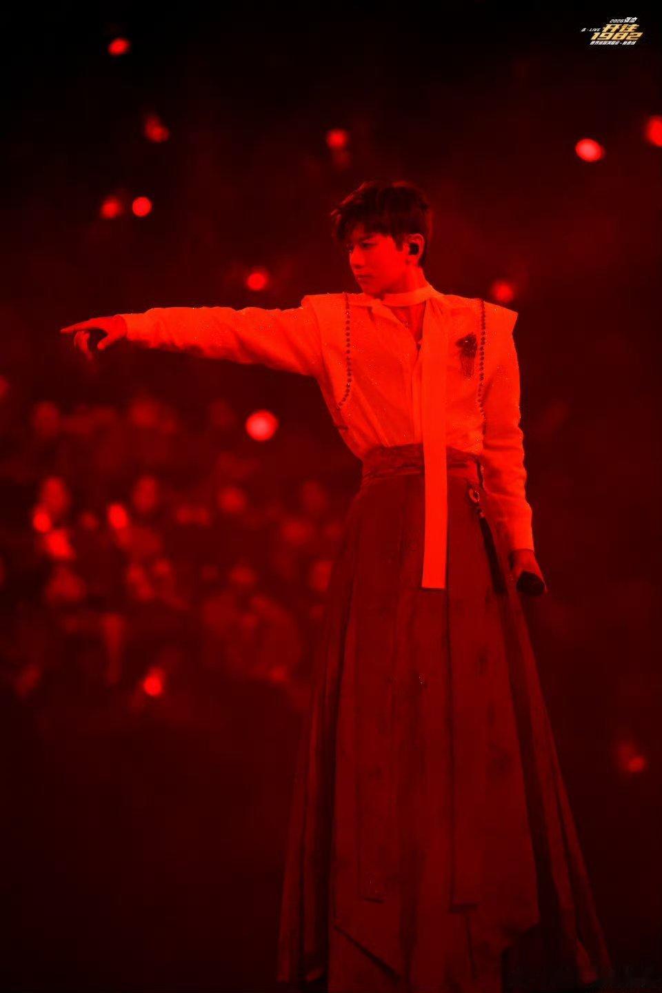 张杰张杰期待今年我们的鸟巢大合唱 张杰未live巡回演唱会重温《一个人的远方》，